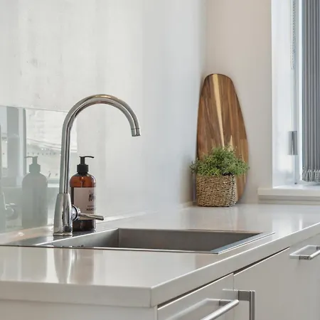 Charmerende 2br M Privat Parkering