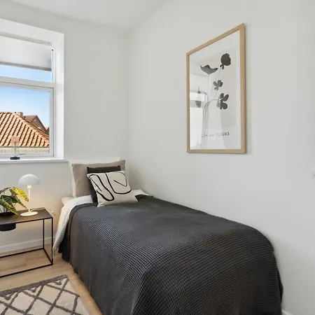 דירה Charmerende 2br M Privat Parkering